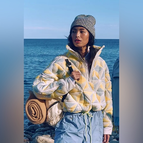 New sold out free people Mountain High 3D Printed 1/2 Zip Fleece - Picture 3 of 4